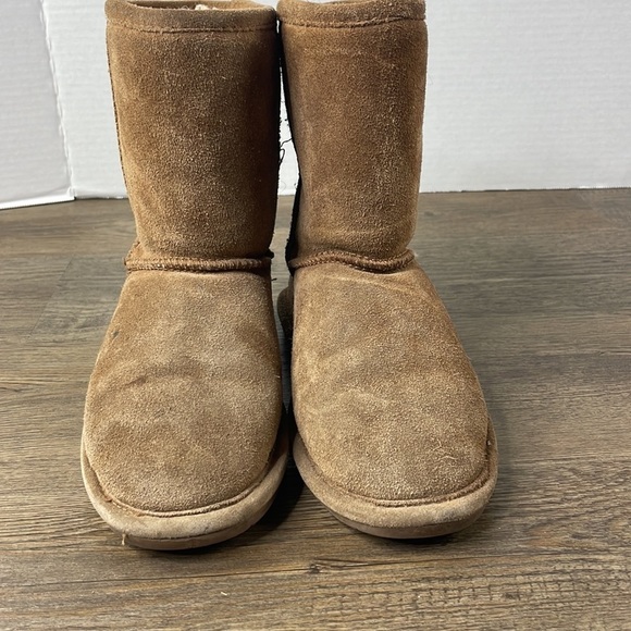 BearPaw Girls Emma Short Sheepskin Suede Sherpa Lined Boots, size Big Girls 3 - Picture 7 of 10